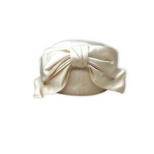 Vintage Lellén Daché Ivory Satin Bow Hat Pasadena Victorian Room